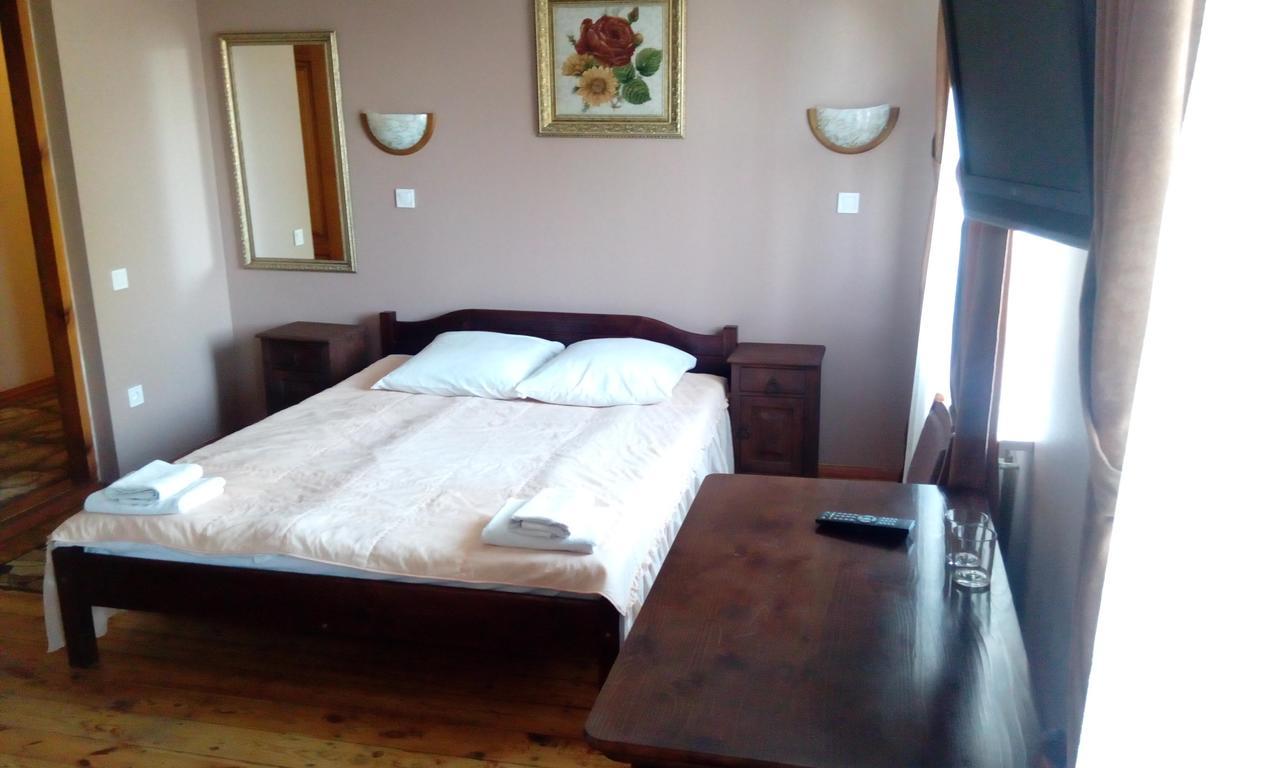 Motel Maetok 4 Pidkovy à Podbereztsy Extérieur photo