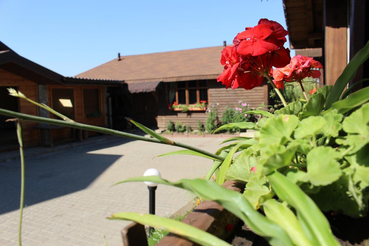 Motel Maetok 4 Pidkovy à Podbereztsy Extérieur photo