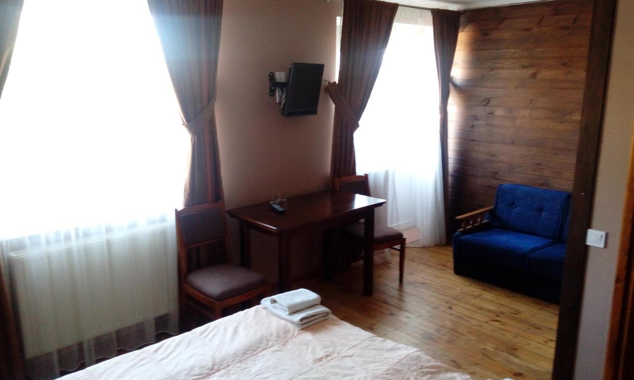 Motel Maetok 4 Pidkovy à Podbereztsy Extérieur photo